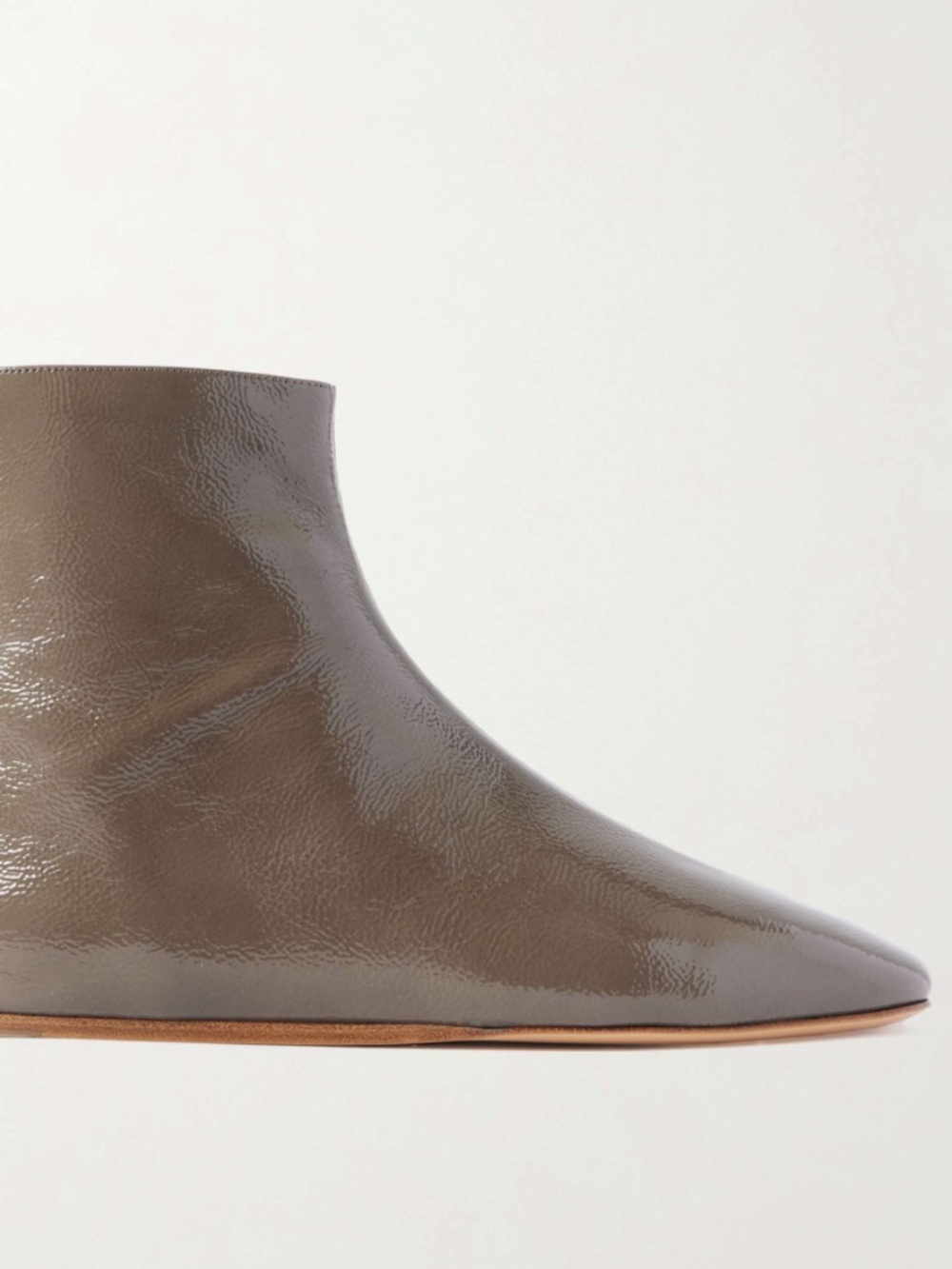 LE MONDE BERYL Luna patent glossed-leather ankle boots taupe